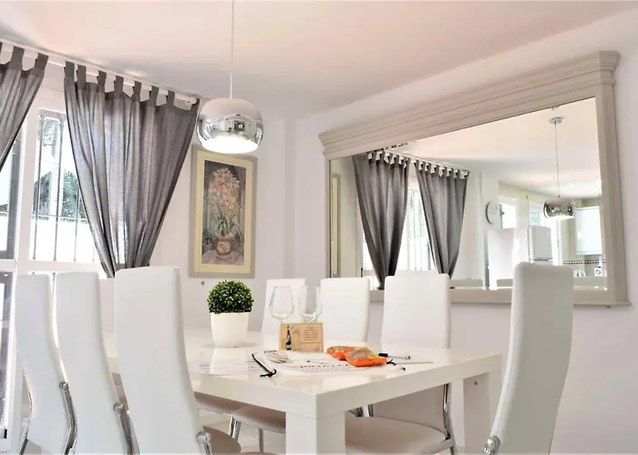 Serinamar- Naranjos De アパート