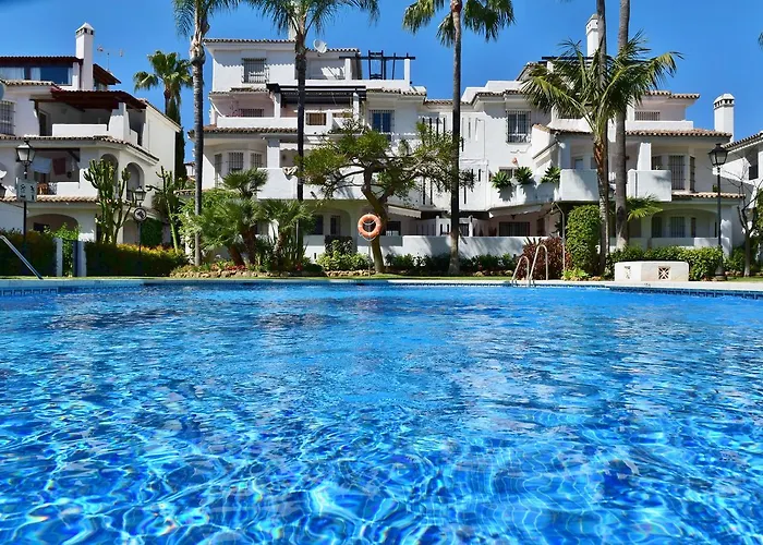 Serinamar- Naranjos De アパート *