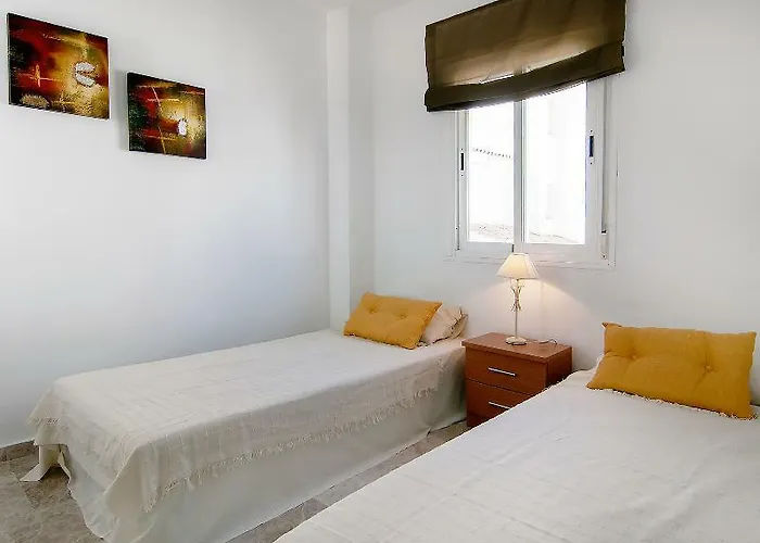 Serinamar- Naranjos De アパート *