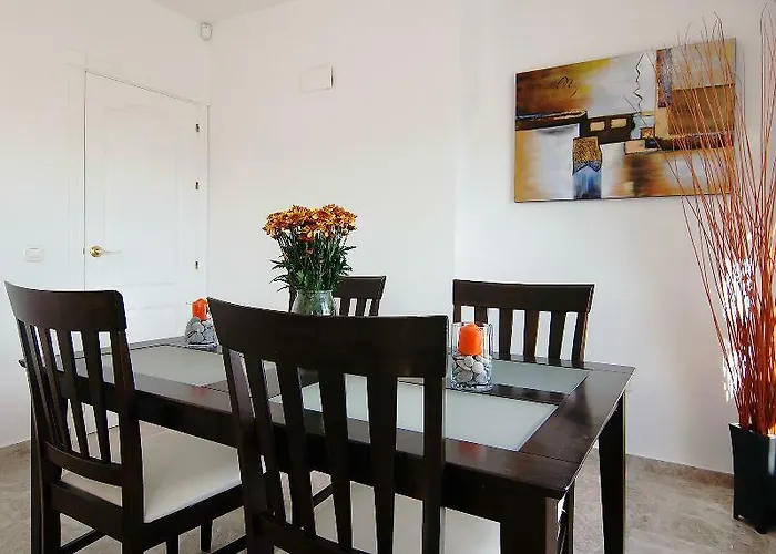 Serinamar- Naranjos De アパート *